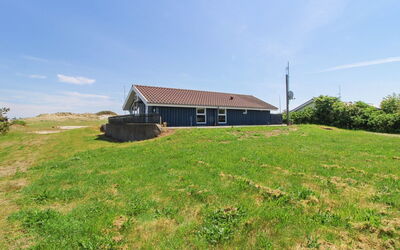 Edmer - 50M from the Sea
