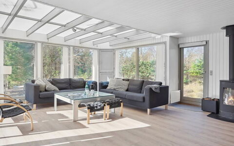 Tarja - 150M from the Sea: Diseño De Interiores, Mueble, Piso, Madera, Suelo, Techo, Suelos De Madera, Sofá, Sala, Casa