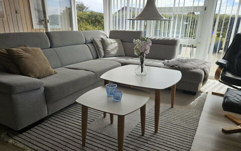 Raadengaard - 400M from the Sea: Mueble, Diseño De Interiores, Suelo, Piso, Casa, Sala, Suelos De Madera, Electrodoméstico, Planta De Casa