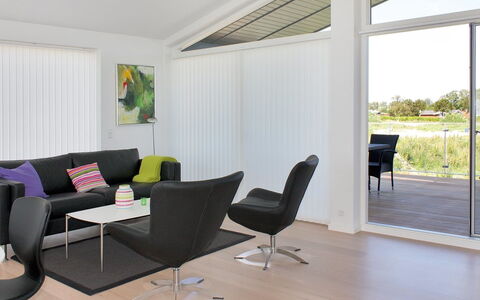 Ugot - 750M from the Sea: Piscina, Mueble Para Exteriores, Mueble, Recurso, Losa, Eco Hotel, Sombra, Silla, Ocio, Inmuebles