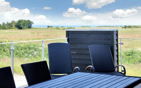Ugot - 750M from the Sea: Piscina, Mueble Para Exteriores, Mueble, Recurso, Losa, Eco Hotel, Sombra, Silla, Ocio, Inmuebles