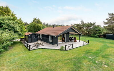 Allie - 150M from the Sea