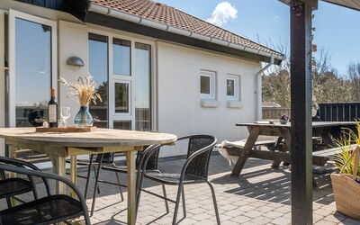 Faina - 100M from the Sea