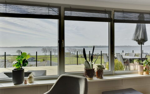 Karli - 330M to the Fjord: Madera, Techo, Arquitectura, Casa, Casa, Cabaña, Vía Muerta, Madera Dura, Pendiente, Inmuebles