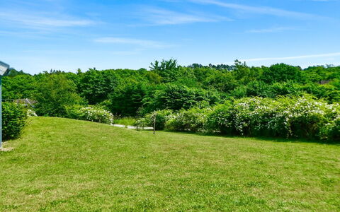 Athisl - 800M from the Sea: Cielo, Azul, Verde, Tiempo De Día, Hierba, Árbol, Entorno Natural, Naturaleza, Vegetación, Pradera