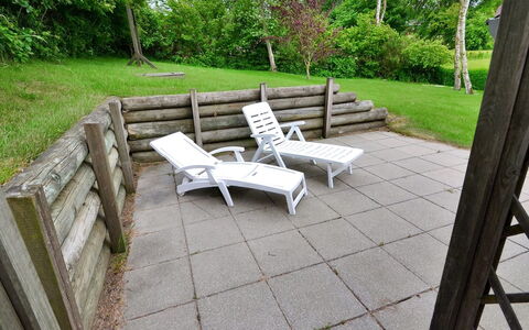 Pirkka - 50M to the Fjord: Piscina, Mueble Para Exteriores, Mueble, Recurso, Losa, Eco Hotel, Sombra, Silla, Ocio, Inmuebles