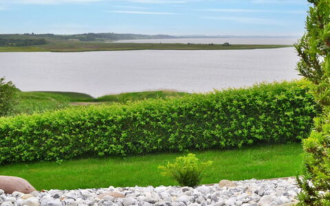 Pirkka - 50M to the Fjord: Piscina, Mueble Para Exteriores, Mueble, Recurso, Losa, Eco Hotel, Sombra, Silla, Ocio, Inmuebles