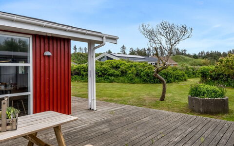 Verene - 400M from the Sea: Cabaña, Patio Interior, Yarda, Edificios Del Jardín, Cobertizo, Vía Muerta, Mueble Para Exteriores, Cuarto De Troncos, Estructura Al Aire Libre, Choza