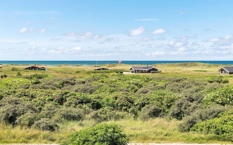 Elvie - 200M from the Sea: Azul, Cielo, Hierba, Pradera, Ecorregión, Horizonte, Llanura, El Terreno Del Lote, Paisaje, Planta De La Comunidad