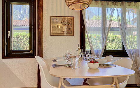 Dorenavant: Mueble, Diseño De Interiores, Madera, Piso, Silla, Mesa, Comedor, Lámpara, Encendiendo, Cocina Y Comedor Mesa