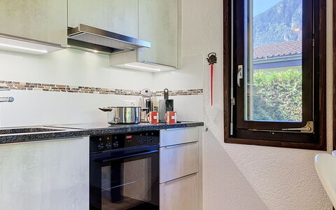 Dorenavant: Cocina, Aparato De Cocina, Mostrador, Electrodoméstico, Piso, Diseño De Interiores, Gabinetes, Electrodoméstico, Casa, Suelo