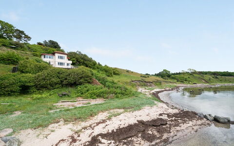 Grumme - 30M to the Fjord: Cabaña, Casa, Casa, Techo, Porche, Inmuebles, Vía Muerta, Edificios Del Jardín, Casa De Campo, Yarda