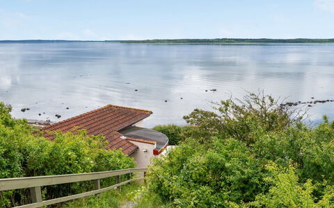 Grumme - 30M to the Fjord: Cabaña, Casa, Casa, Techo, Porche, Inmuebles, Vía Muerta, Edificios Del Jardín, Casa De Campo, Yarda