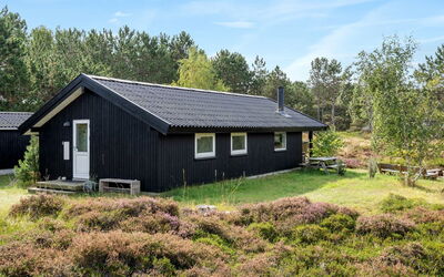 Lisbeth - 400M from the Sea