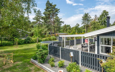 Dierf - 550M from the Sea: Madera, Techo, Casa, Casa, Arquitectura, Vía Muerta, El Terreno Del Lote, Cabaña, Cobertizo, Edificios Del Jardín
