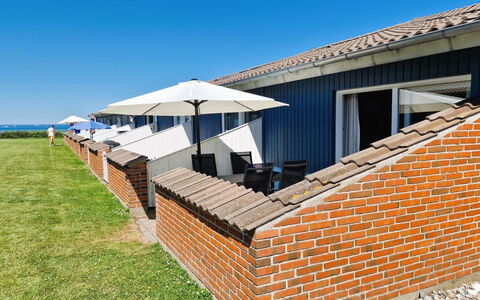 Emira - 50M from the Sea: Hierba, Pradera, Paisaje, Ecorregión, Llanura, Planta De La Comunidad, El Terreno Del Lote, Mueble Para Exteriores, Pradera, Shrubland