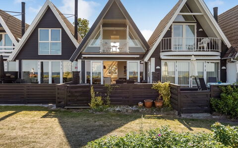 Vincent - 10M from the Sea: Casa, Casa, Techo, Porche, Cabaña, Vía Muerta, Villa, Balcón