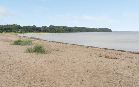 Sigurd - 20M from the Sea: Mueble, Diseño De Interiores, Piso, Madera, Suelo, Techo, Suelos De Madera, Silla, Mesa, Encendiendo