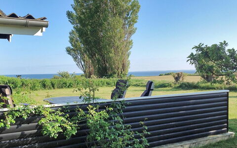 Bibi - 200M from the Sea: Azul, Arbusto, Cabaña, Cobertura Del Suelo, Jardín, Inmuebles, Sombra, Paisajismo, Casa De Campo, Eco Hotel