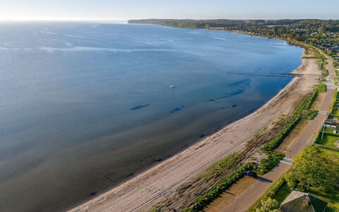 Sebbi - 90M from the Sea: Agua, Los Recursos Hídricos, Costa, Cuerpo De Agua, Playa, Entorno Natural, Costeras Y Los Accidentes Geográficos Oceánico, Horizonte, Apuntalar, Mar