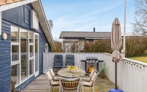 Susette - 400M from the Sea: 