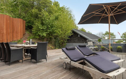 Florinda - 10M from the Sea: Azul, Arbusto, Cabaña, Cobertura Del Suelo, Jardín, Inmuebles, Sombra, Paisajismo, Casa De Campo, Eco Hotel