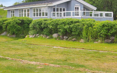 Melia - 50M to the Fjord: Madera, Techo, Arquitectura, Casa, Casa, Cabaña, Vía Muerta, Madera Dura, Pendiente, Inmuebles