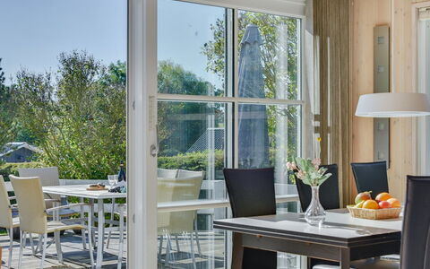 Leandra - 600M from the Sea
