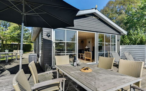 Leandra - 600M from the Sea