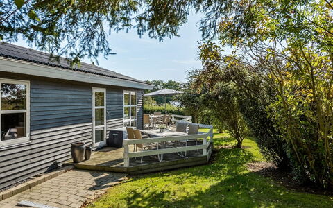 Leandra - 600M from the Sea