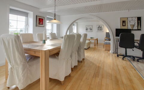 Lokke - 19Km from the Sea: Madera, Techo, Arquitectura, Casa, Casa, Cabaña, Vía Muerta, Madera Dura, Pendiente, Inmuebles