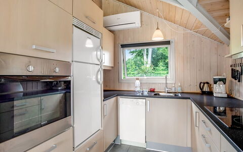 Tecla - 12Km from the Sea: Cocina, Madera, Aparato De Cocina, Diseño De Interiores, Mostrador, Electrodoméstico, Piso, Techo, Casa, Mueble