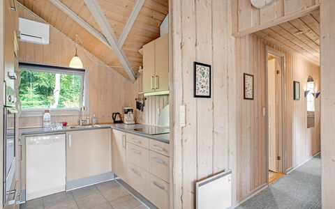 Tecla - 12Km from the Sea: Madera, Diseño De Interiores, Cocina, Techo, Casa, Piso, Mostrador, Suelo, Habitación, Manchas De Madera