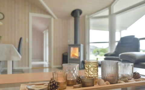 Harth - 700M to the Fjord: Piso, Diseño De Interiores, Suelo, Casa, Suelos De Madera, Hogar, Sala, Madera Dura, Estufa De Leña, Material Natural