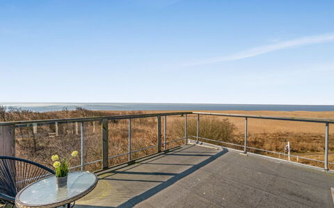 Bjart - 50M to the Fjord: Madera, Techo, Arquitectura, Casa, Casa, Cabaña, Vía Muerta, Madera Dura, Pendiente, Inmuebles