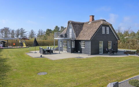 Benita - 400M to the Fjord: 