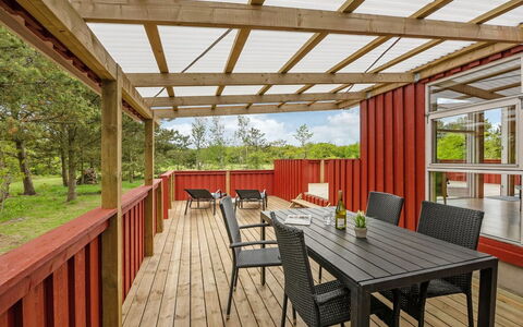 Halla - 200M to the Fjord: Mueble, Diseño De Interiores, Piso, Madera, Suelo, Techo, Suelos De Madera, Silla, Mesa, Encendiendo