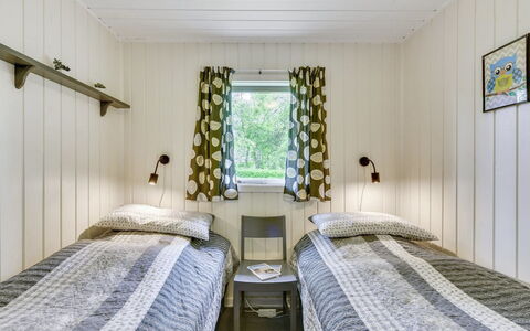 Elizabeth - 400M to the Fjord: Madera, Diseño De Interiores, Casa, Techo, Mueble, Suelo, Habitación, Cama, Marco De La Cama, Lecho