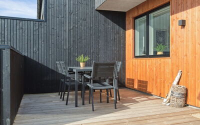 Kasper - 1.8Km from the Sea