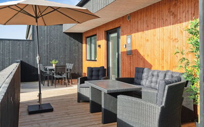 Kasper - 1.8Km from the Sea