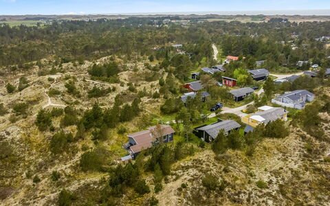 Gundina - 2Km from the Sea: Cabaña, Cobertizo, \Choza, Casa De Campo, Pradera, Choza, Granero, Cuarto De Troncos, Edificios Del Jardín