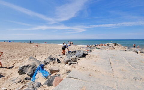 Palle - 2Km from the Sea: Cielo, Cuerpo De Agua, Playa, Horizonte, Verano, Costa, Mar, Recreación, Costeras Y Los Accidentes Geográficos Oceánico, Apuntalar
