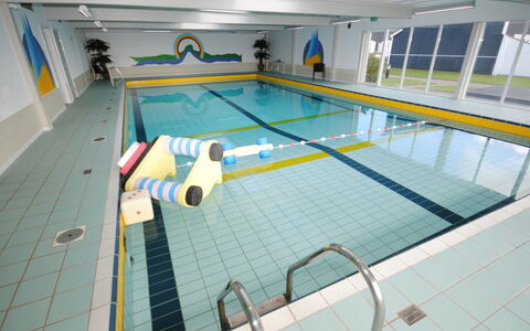 Hermanda - 100M to the Fjord: Piscina, Piso, Suelo, Material Compuesto, Ocio, Salón, Centro De Ocio, Juegos Y Deportes De Interior