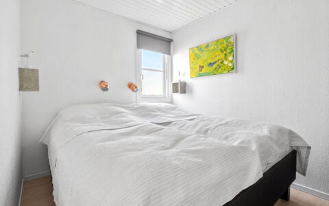 Hermanda - 100M to the Fjord: Pared, Habitación, Cama, Sábana, Lecho, Techo, Suelo, Piso, Diseño De Interiores, Marco De La Cama
