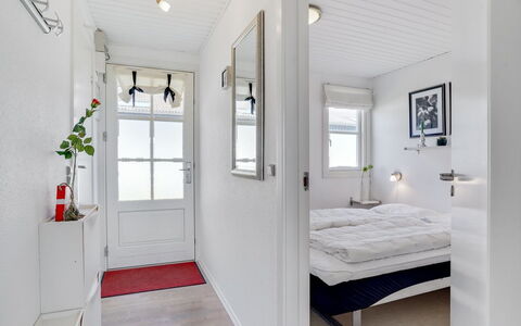 Idunn - 100M to the Fjord: Piso, Diseño De Interiores, Suelo, Techo, Mueble, Departamento, Habitación, Casa, Habitación, Cama