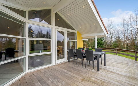 Sesto - 300M to the Fjord: Mueble, Diseño De Interiores, Piso, Madera, Suelo, Techo, Suelos De Madera, Silla, Mesa, Encendiendo