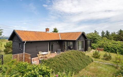 Lok - 90M to the Fjord: Madera, Techo, Arquitectura, Casa, Casa, Cabaña, Vía Muerta, Madera Dura, Pendiente, Inmuebles