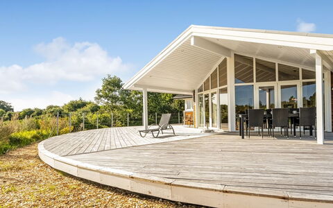 Eljas - 200M to the Fjord: Mueble, Diseño De Interiores, Piso, Madera, Suelo, Techo, Suelos De Madera, Silla, Mesa, Encendiendo