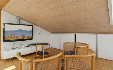 Elba - 100M from the Sea: Piscina, Mueble Para Exteriores, Mueble, Recurso, Losa, Eco Hotel, Sombra, Silla, Ocio, Inmuebles