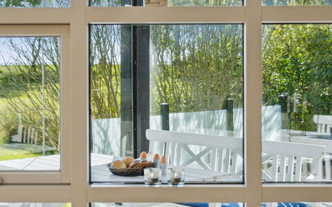 Elba - 100M from the Sea: Piscina, Mueble Para Exteriores, Mueble, Recurso, Losa, Eco Hotel, Sombra, Silla, Ocio, Inmuebles